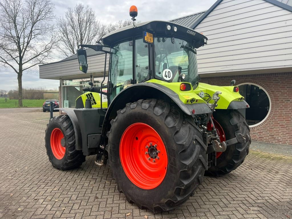 Tracteur agricole Claas Arion 610 CIS