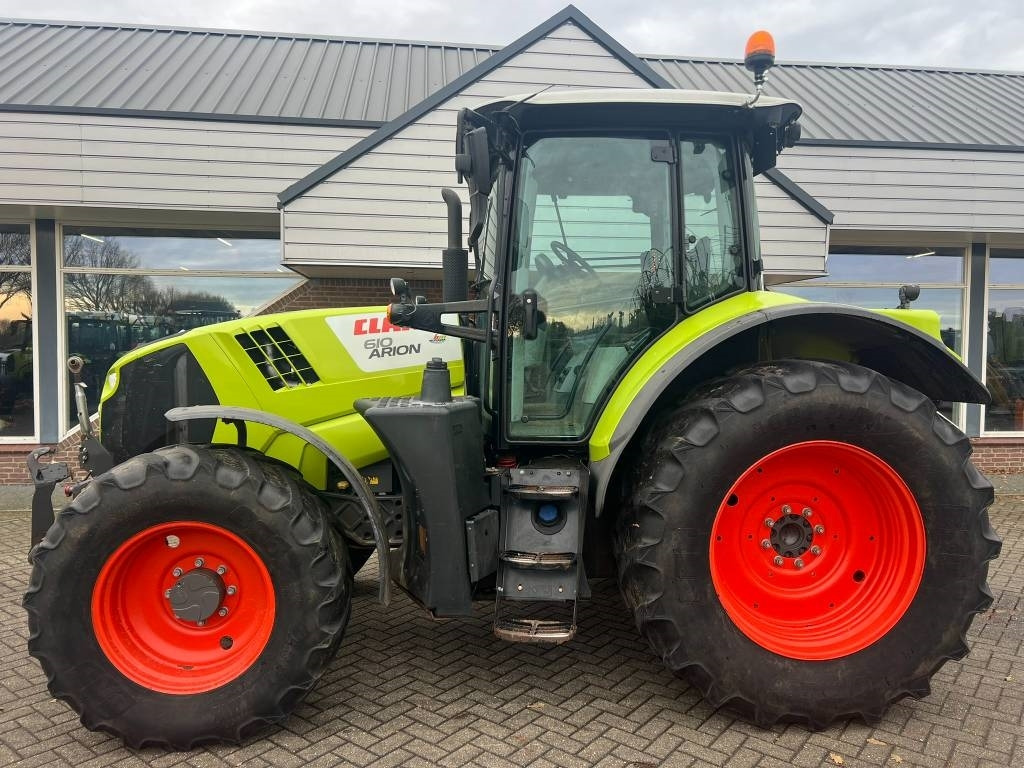 Tracteur agricole Claas Arion 610 CIS