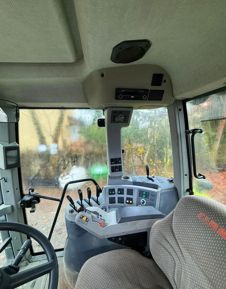 Tracteur agricole Claas Arion 620