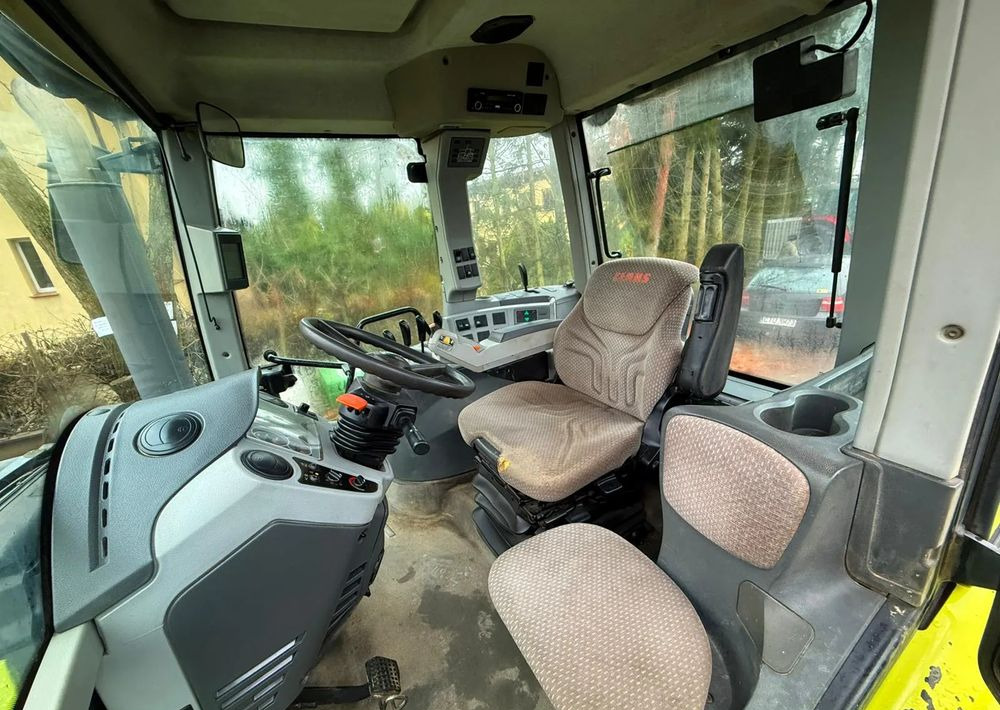 Tracteur agricole Claas Arion 620