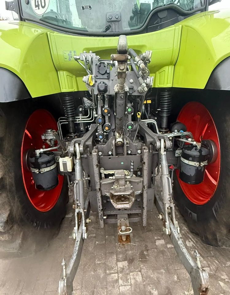 Tracteur agricole Claas Arion 620
