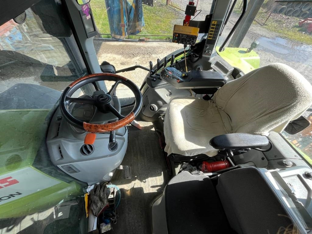 Tracteur agricole Claas Arion 630