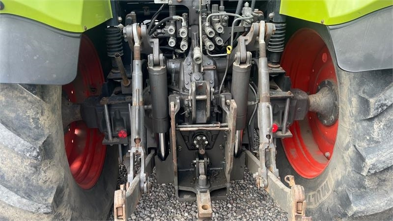 Tracteur agricole Claas Arion 630C Med frontlift