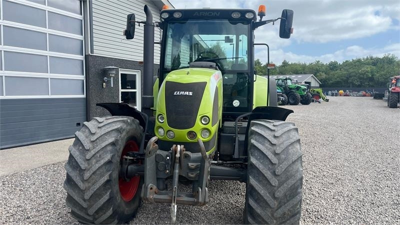 Tracteur agricole Claas Arion 630C Med frontlift