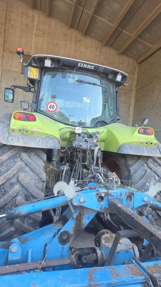 Tracteur agricole Claas Arion 630 CIS