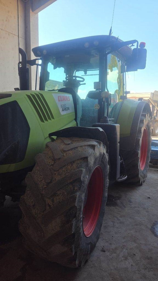 Tracteur agricole Claas Arion 630 CIS