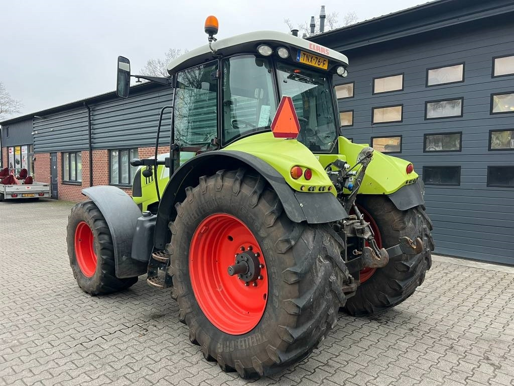 Tracteur agricole Claas Arion 630 Cebis