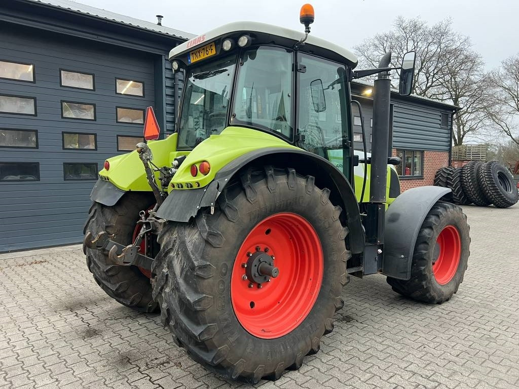 Tracteur agricole Claas Arion 630 Cebis