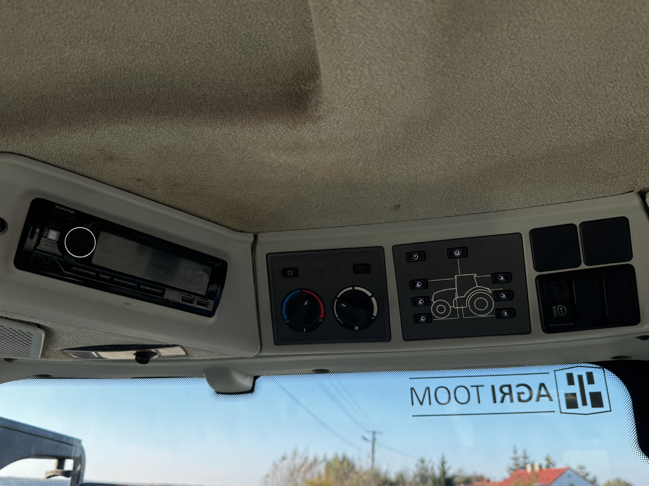 Tracteur agricole Claas Arion 640