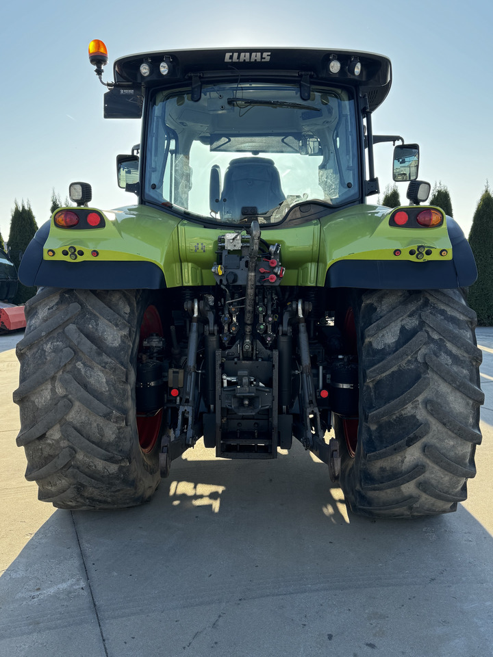 Tracteur agricole Claas Arion 640