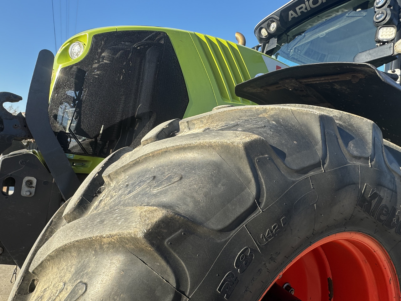 Tracteur agricole Claas Arion 640