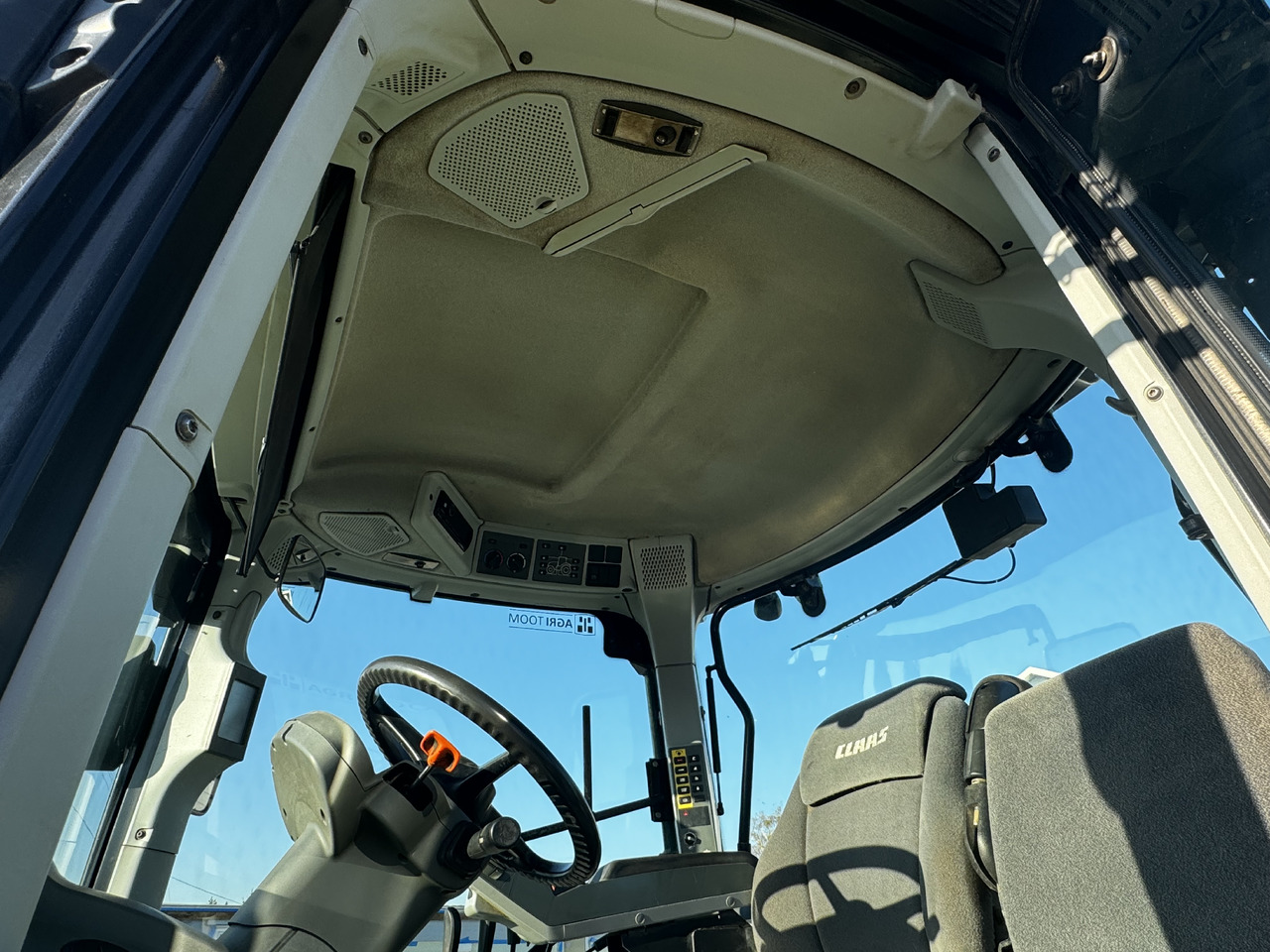 Tracteur agricole Claas Arion 640