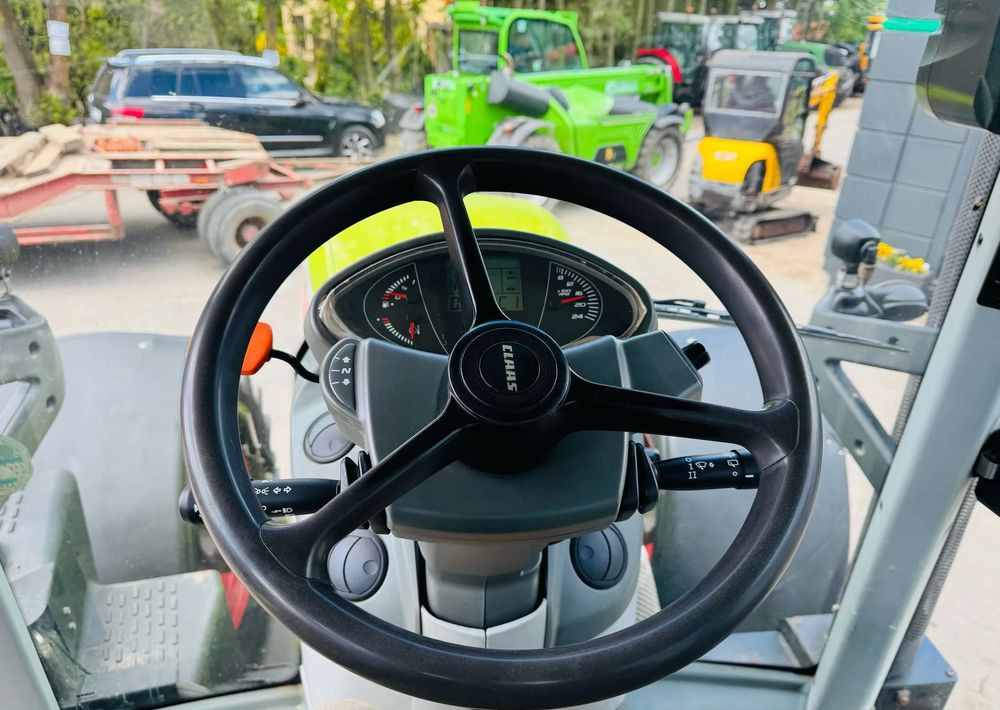 Tracteur agricole Claas Arion 640