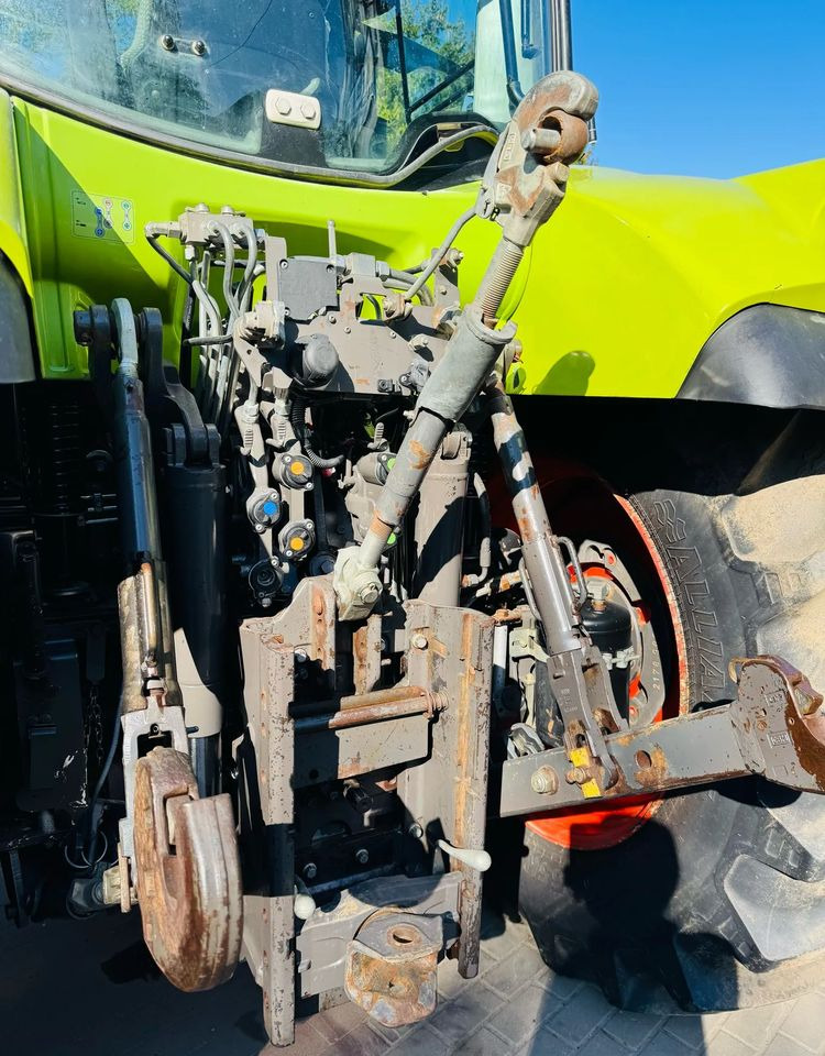 Tracteur agricole Claas Arion 640