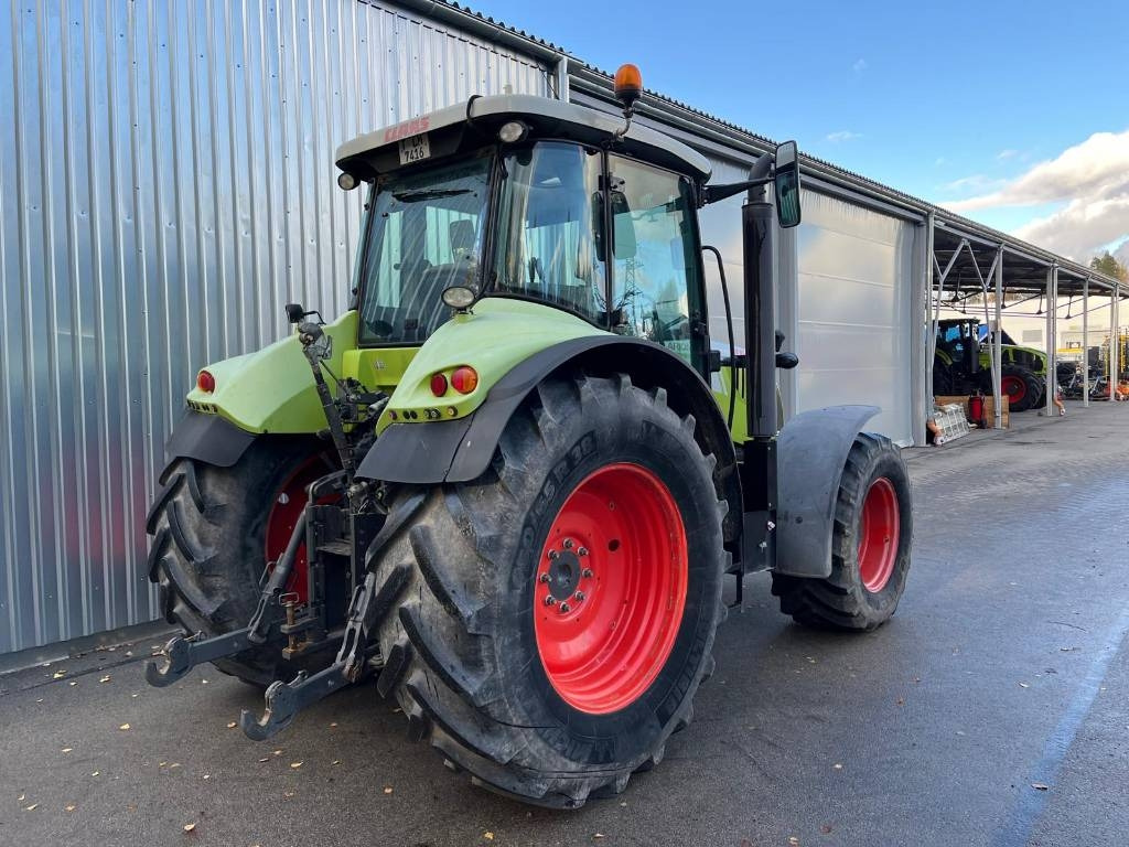 Tracteur agricole Claas Arion 640 CIS