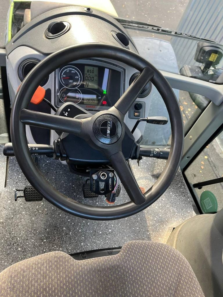 Tracteur agricole Claas Arion 640 CIS