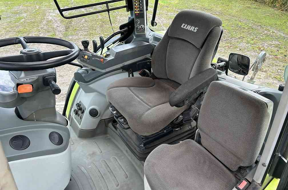 Tracteur agricole Claas Arion 640 cis, lucht, frontlader