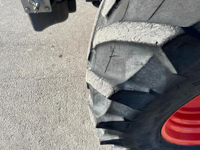 Tracteur agricole Claas Arion 650