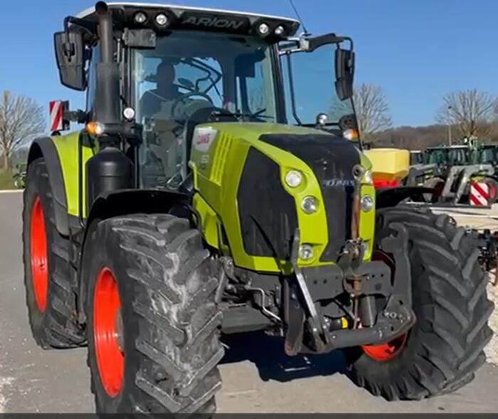 Tracteur agricole Claas Arion 650
