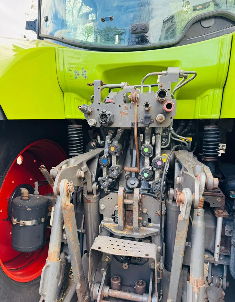 Tracteur agricole Claas Arion 650