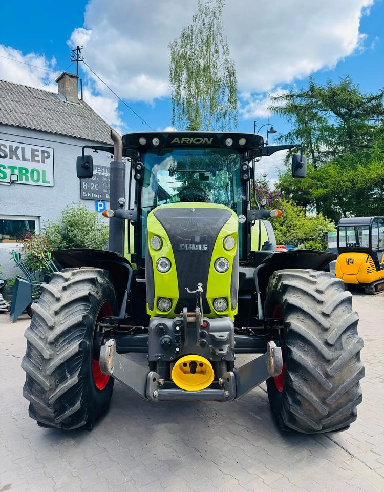 Tracteur agricole Claas Arion 650 CEBIS