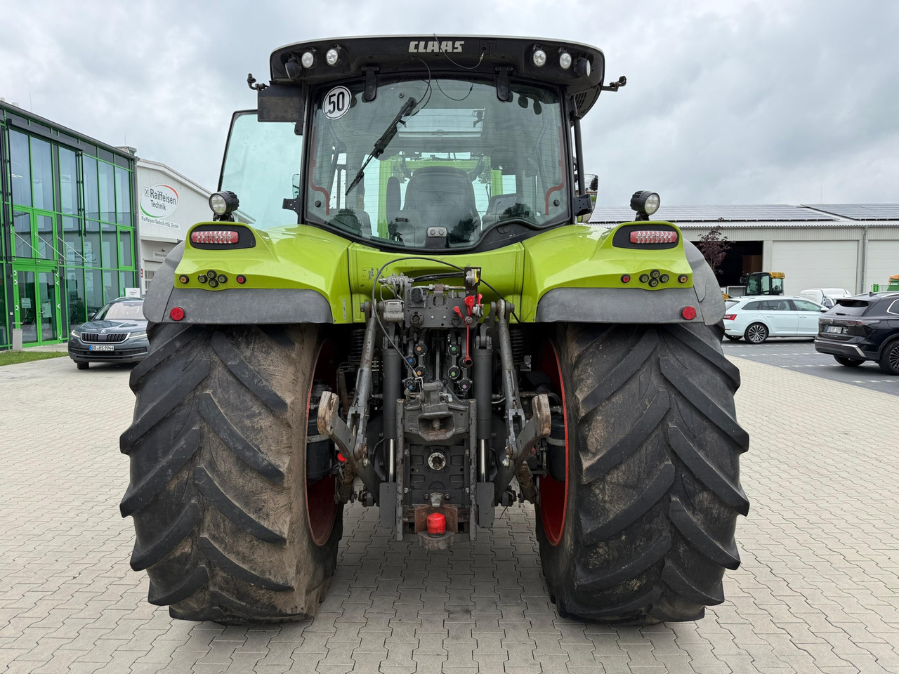 Tracteur agricole Claas Arion 650 C-Matic