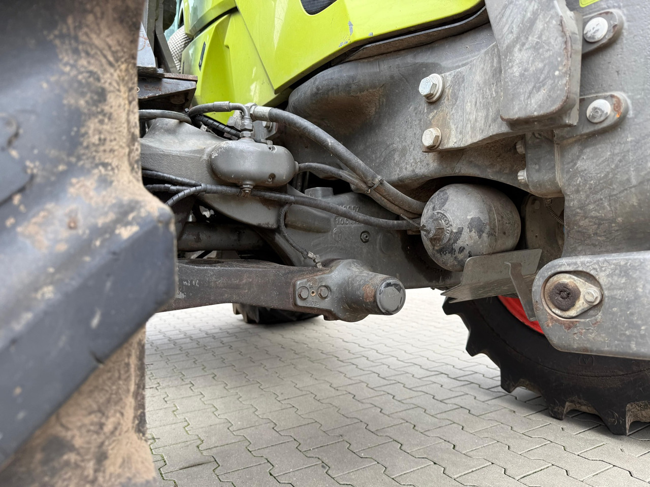 Tracteur agricole Claas Arion 650 C-Matic