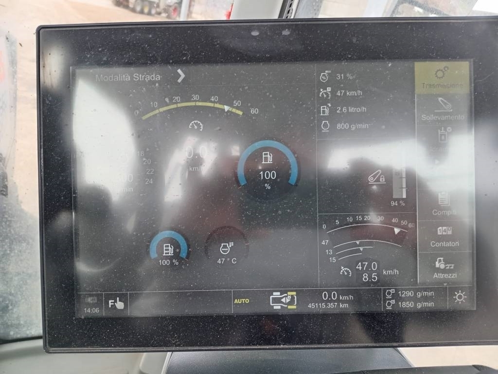 Tracteur agricole Claas Arion 660 CMATIC