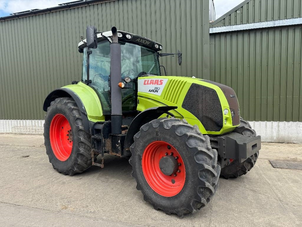 Tracteur agricole Claas Axion 810