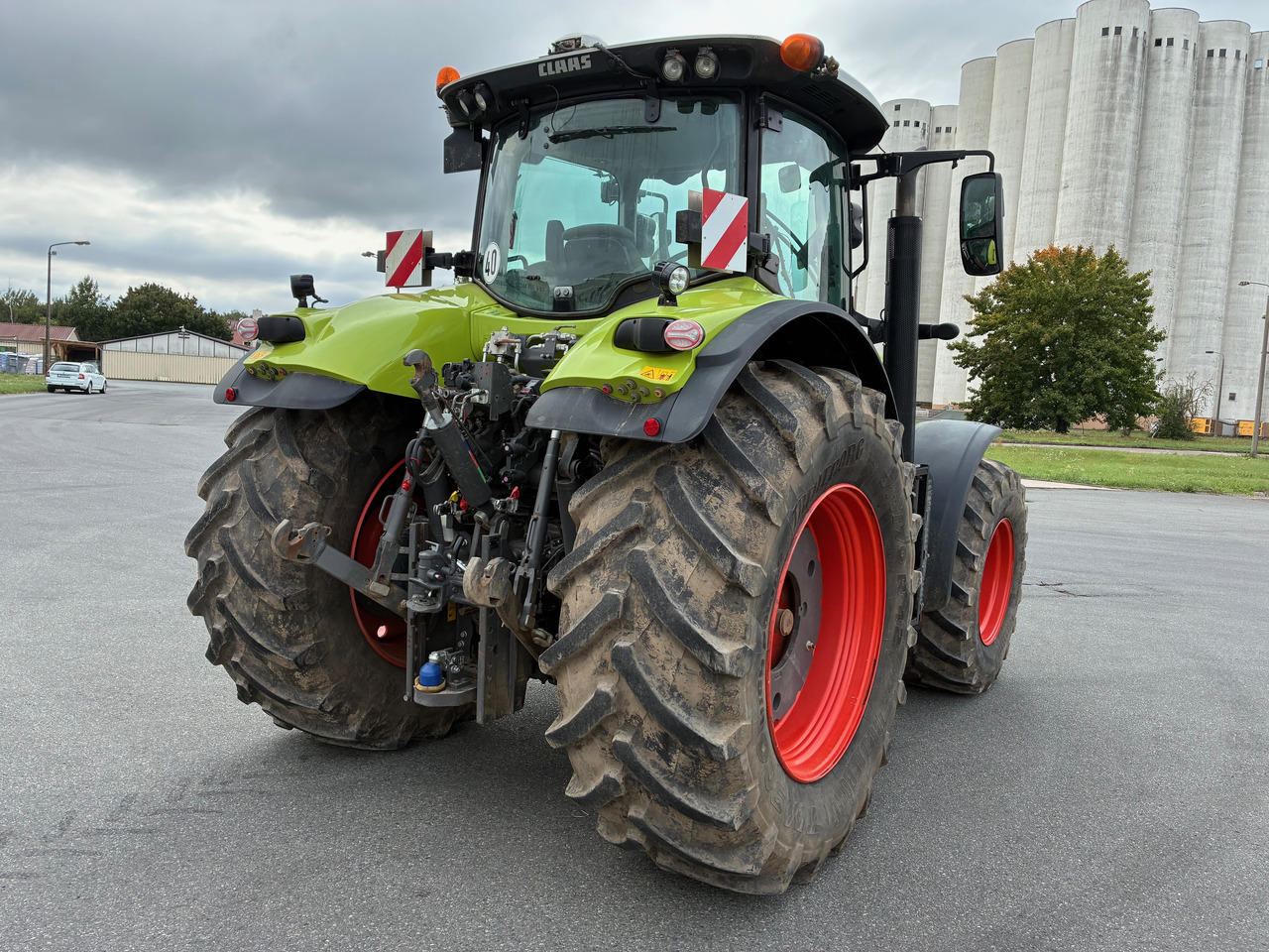Tracteur agricole Claas Axion 810
