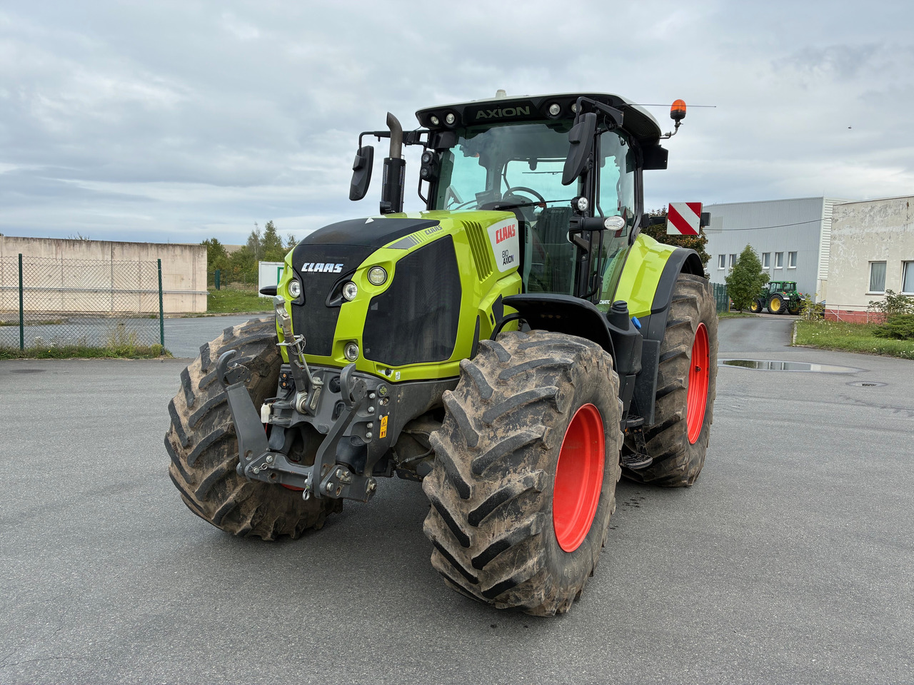 Tracteur agricole Claas Axion 810