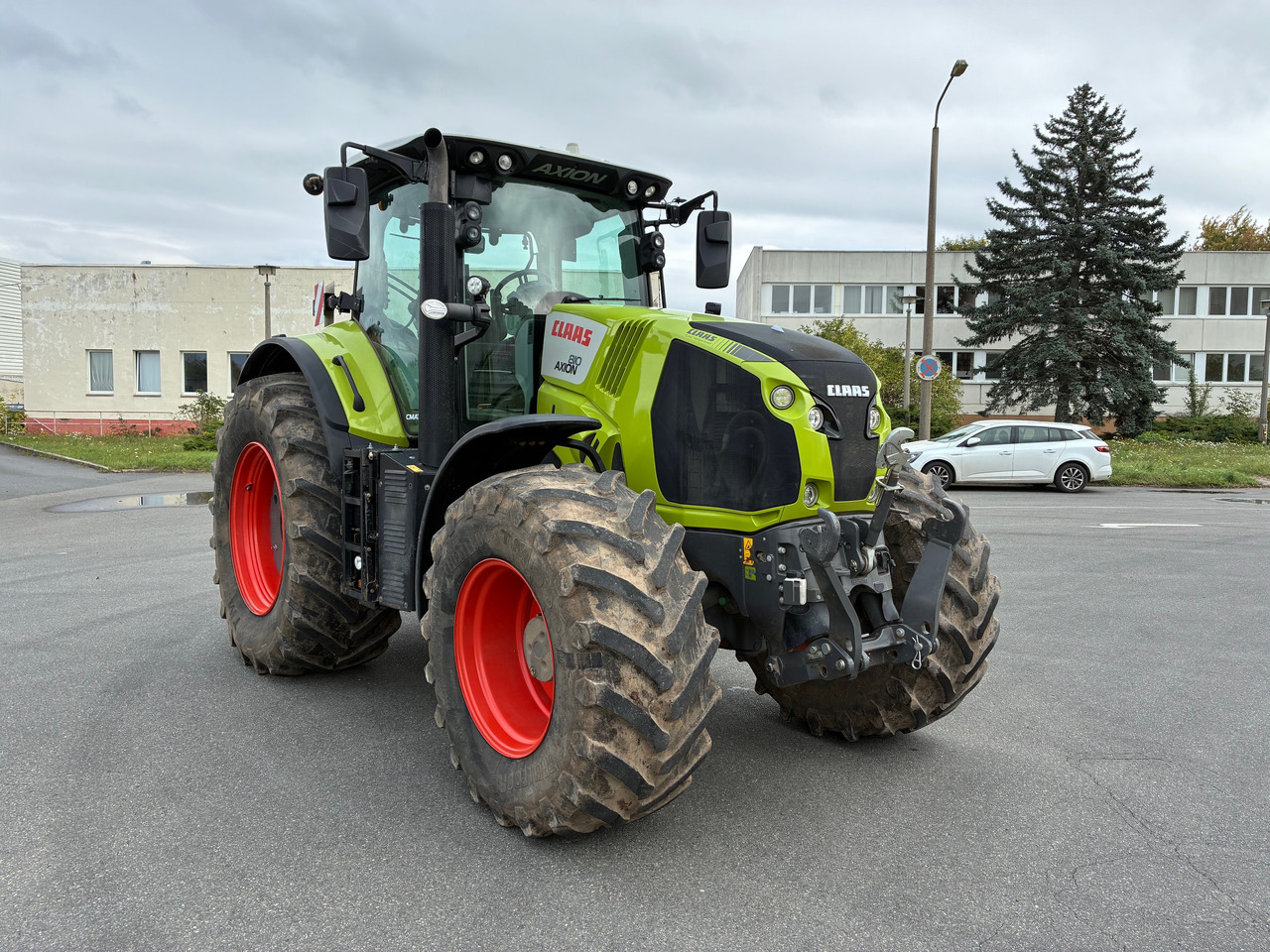 Tracteur agricole Claas Axion 810
