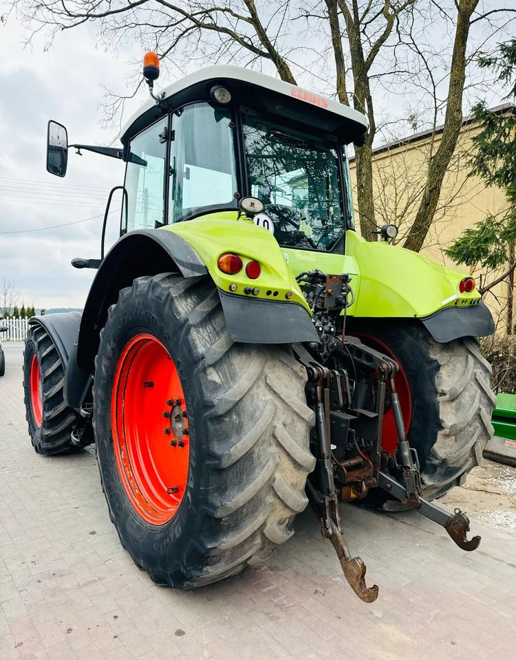 Tracteur agricole Claas Axion 810