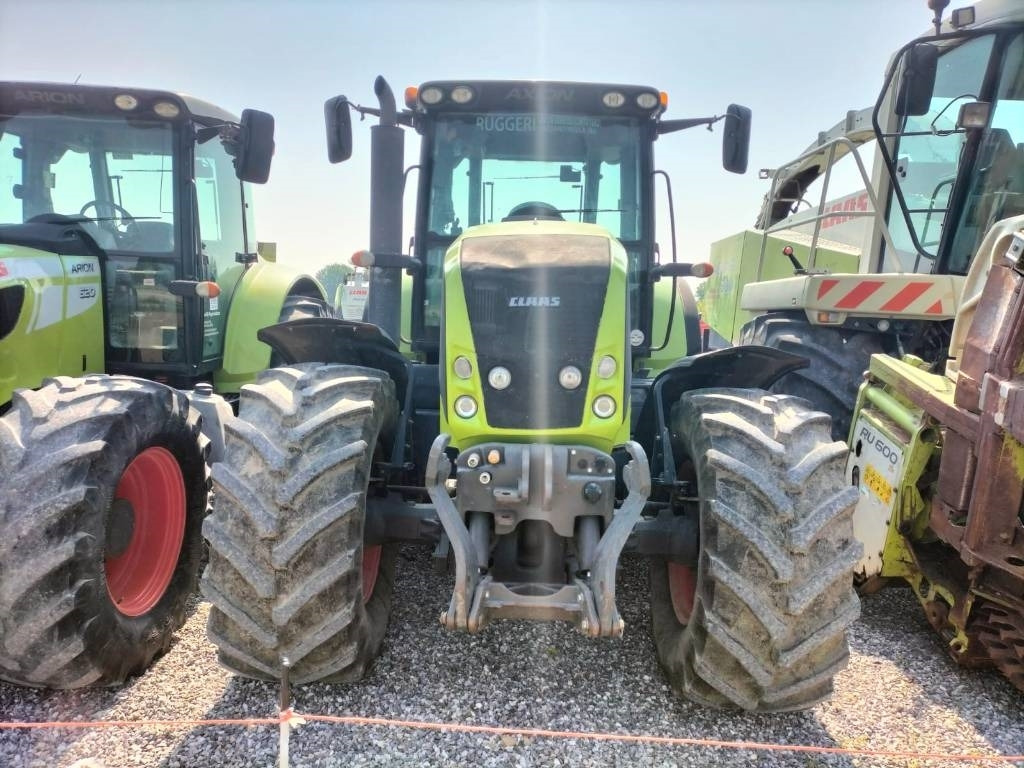 Tracteur agricole Claas Axion 810 CIS