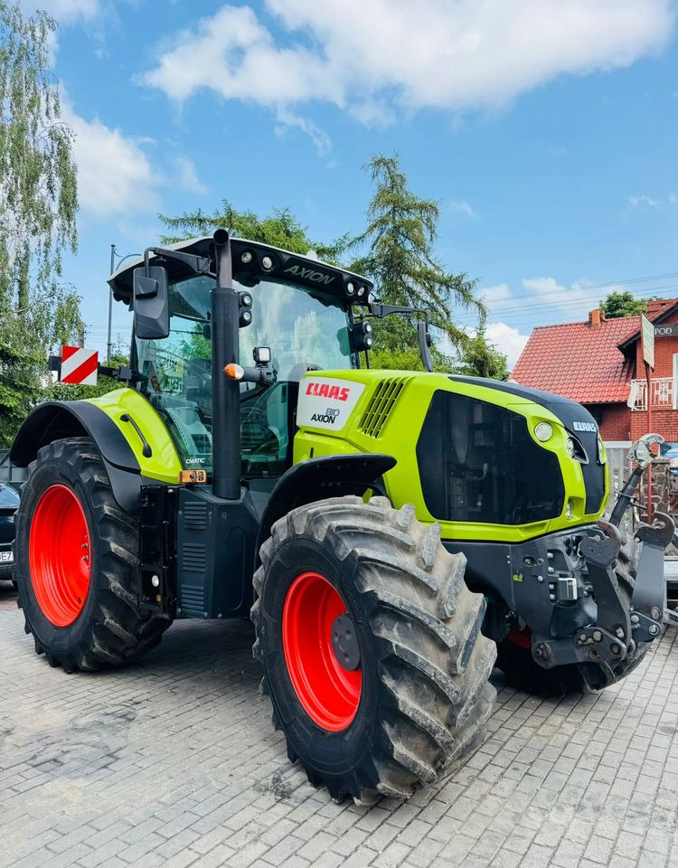 Tracteur agricole Claas Axion 810 CMATIC