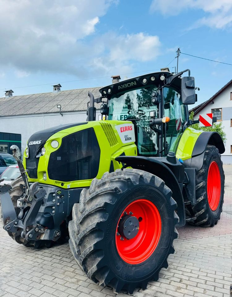 Tracteur agricole Claas Axion 810 CMATIC