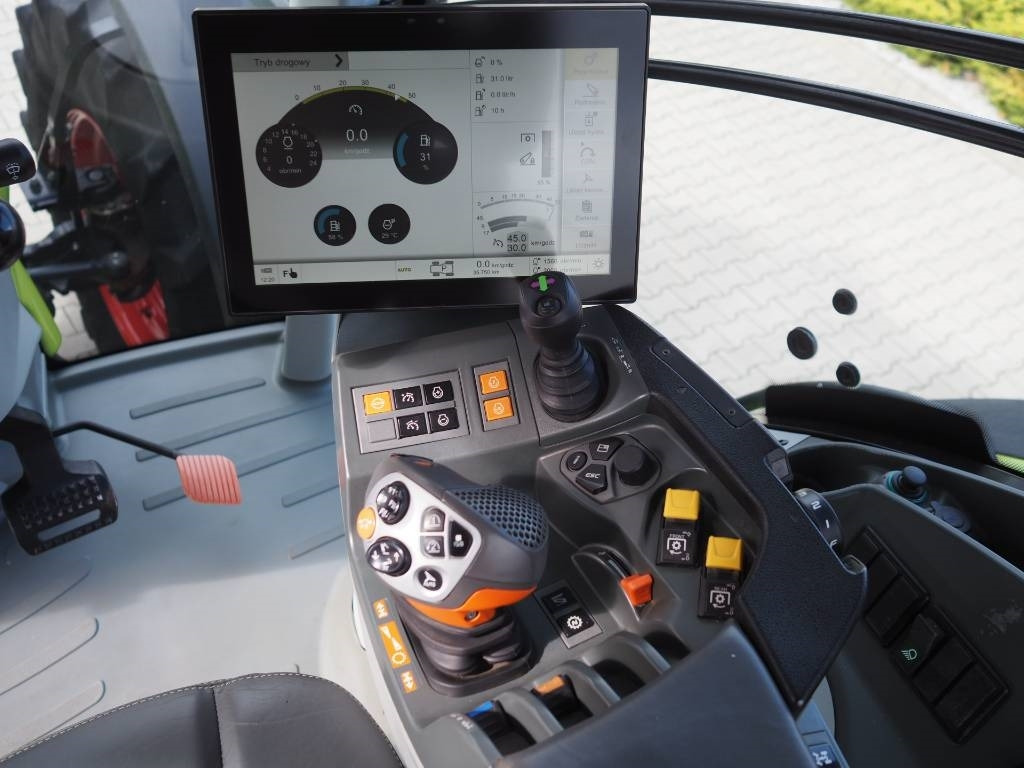 Tracteur agricole Claas Axion 810 Cmatic