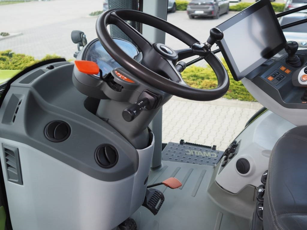 Tracteur agricole Claas Axion 810 Cmatic