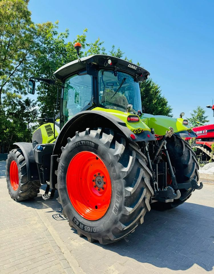 Tracteur agricole Claas Axion 830 CEBIS