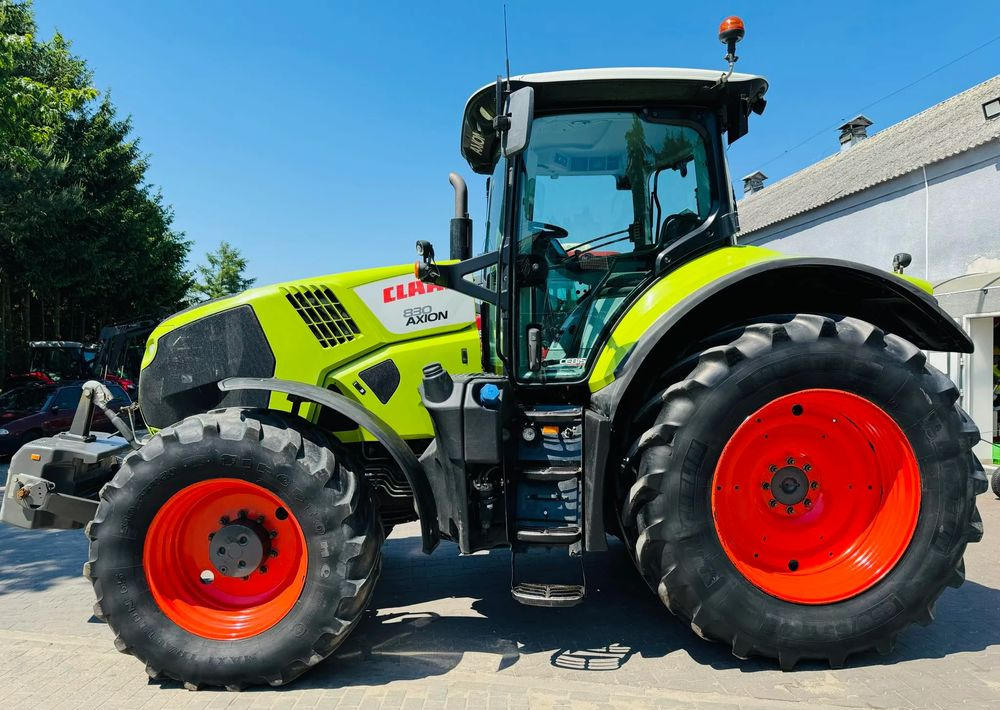Tracteur agricole Claas Axion 830 CEBIS
