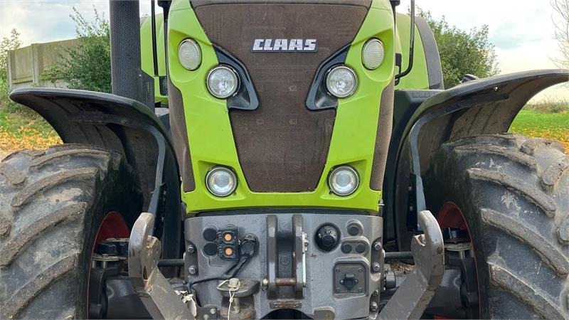 Tracteur agricole Claas Axion 830 Cebis
