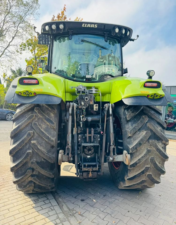 Tracteur agricole Claas Axion 830 Cebis
