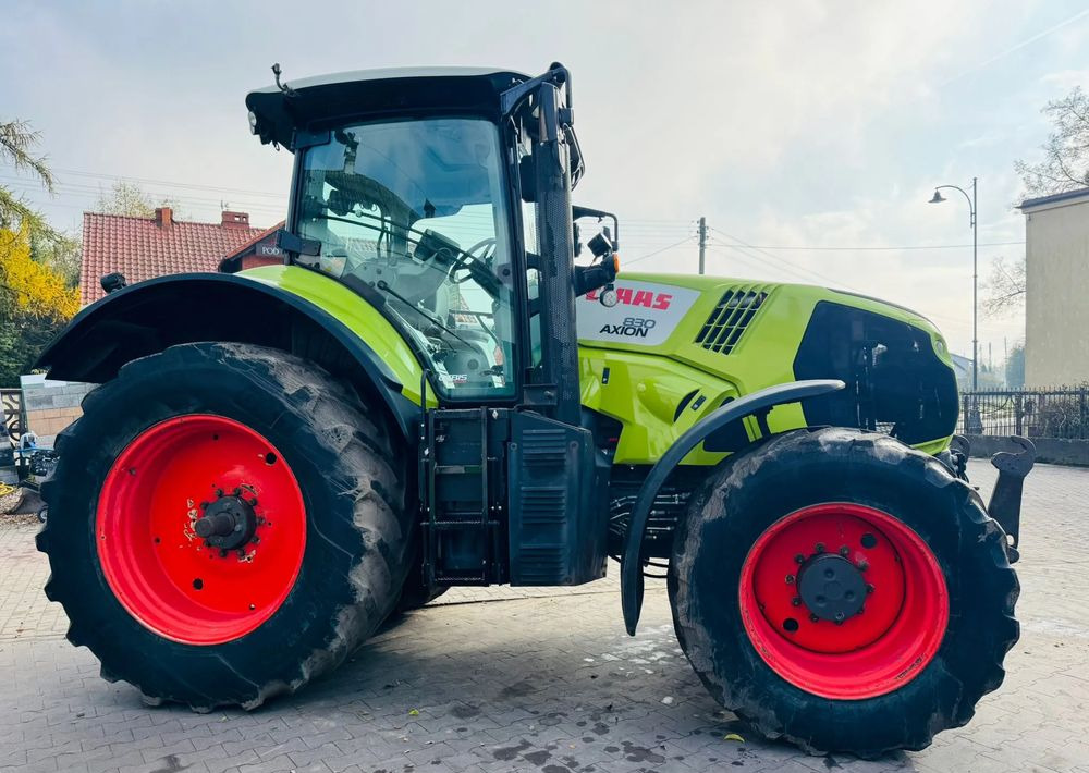 Tracteur agricole Claas Axion 830 Cebis