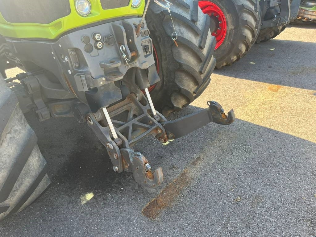 Tracteur agricole Claas Axion 830 Cmatic