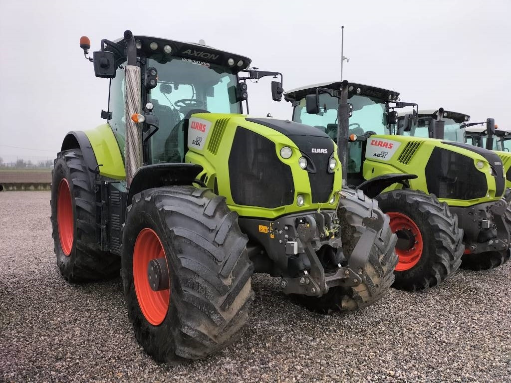 Tracteur agricole Claas Axion 830 Cmatic