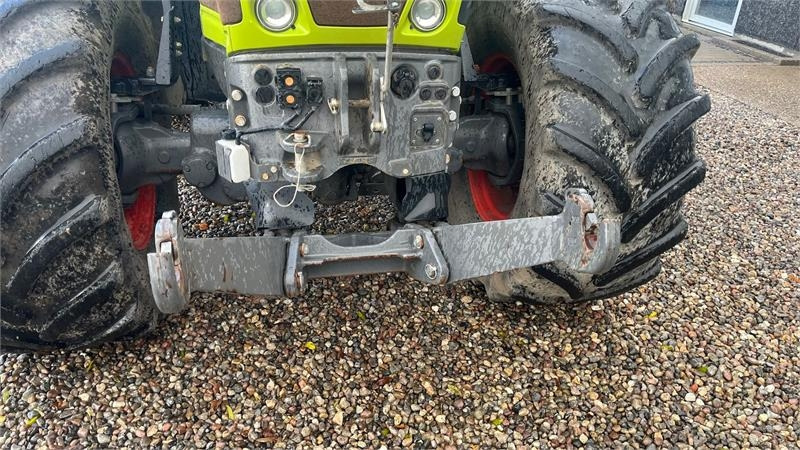 Tracteur agricole Claas Axion 830 Med frontlift