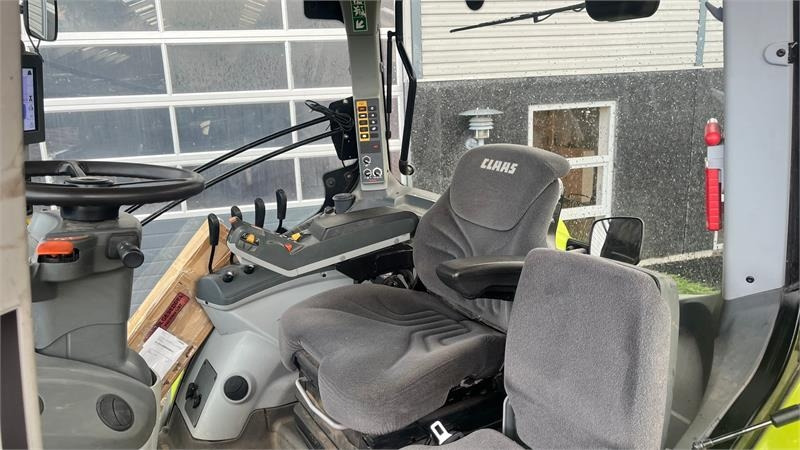 Tracteur agricole Claas Axion 830 Med frontlift