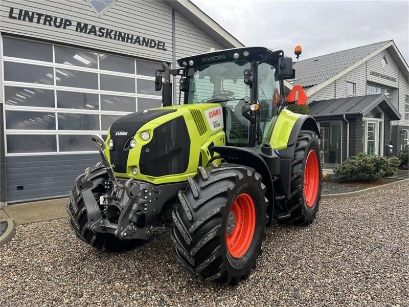 Tracteur agricole Claas Axion 830 med frontlift og front PTO