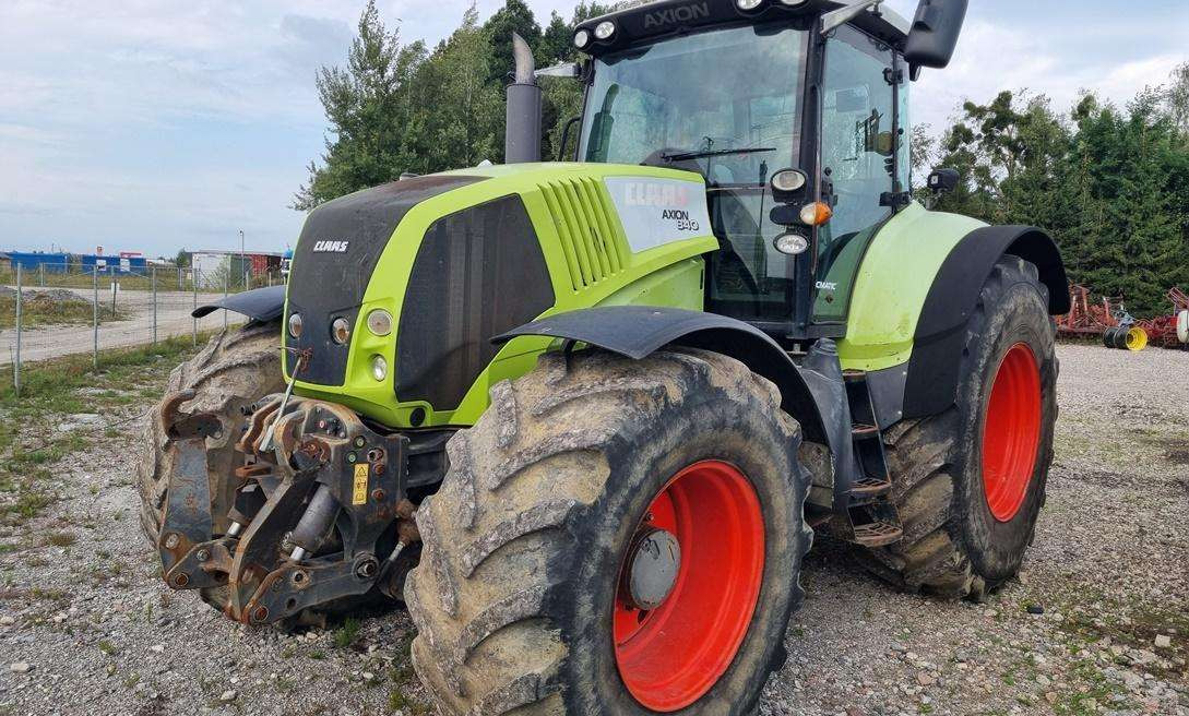 Tracteur agricole Claas Axion 840
