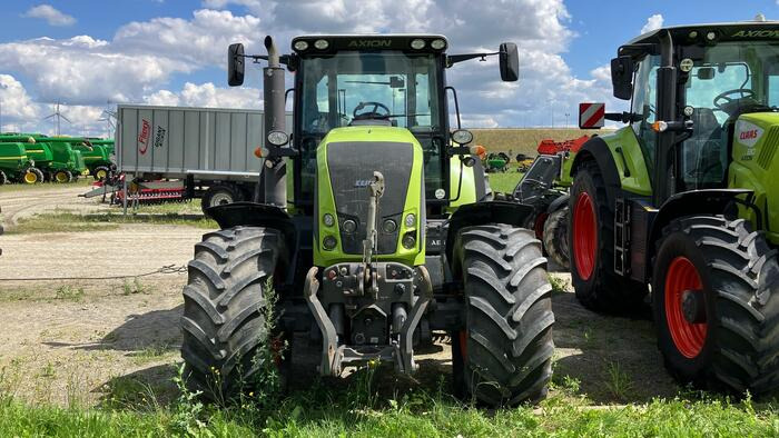 Tracteur agricole Claas Axion 840